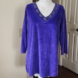 Quacker Factory Velour Top Size Large